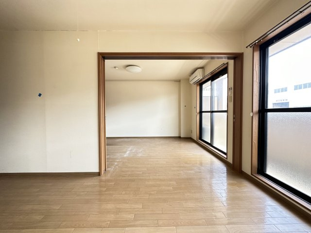 エピナール北久保の居間・リビング