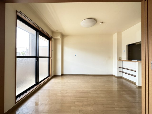 エピナール北久保の居間・リビング