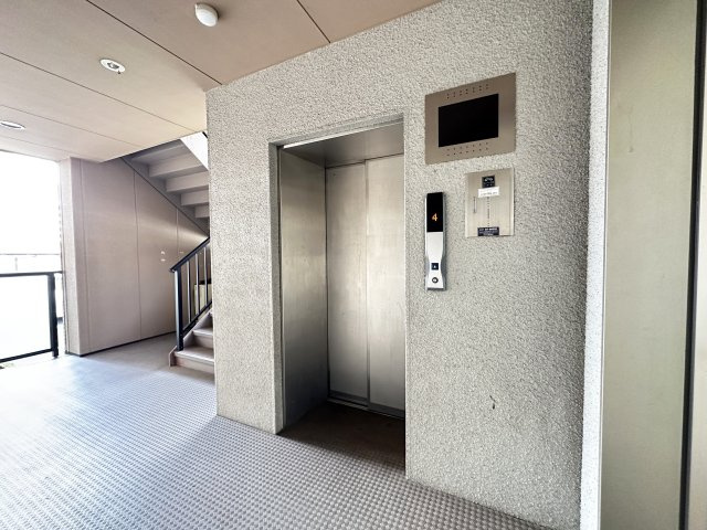 エピナール北久保のロビー