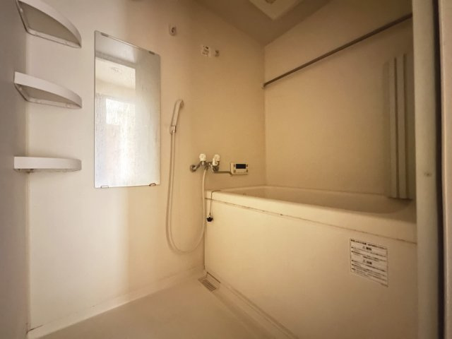エピナール北久保の浴室