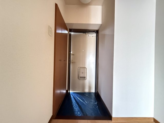 高そねマンションの玄関