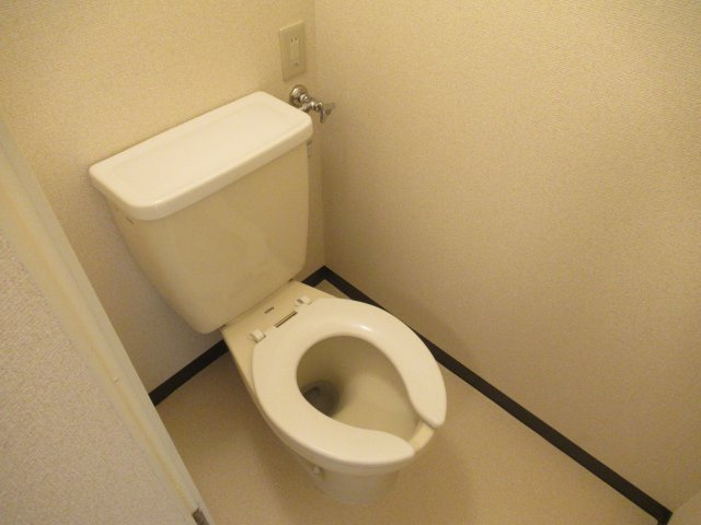 兵庫県公社　芦屋浜高層（高浜）１号棟のトイレ|落ち着いたトイレです