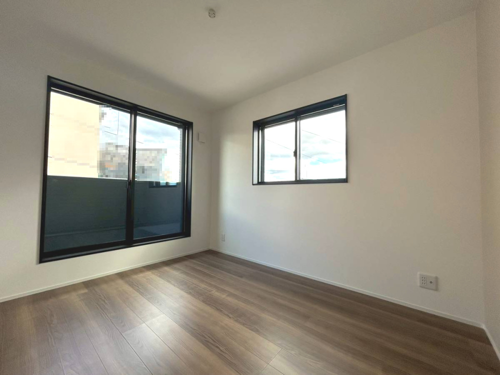 京都市中京区西ノ京藤ノ木町の洋室|2階 洋室（約6帖）
お子様部屋にちょうど良い洋室です。