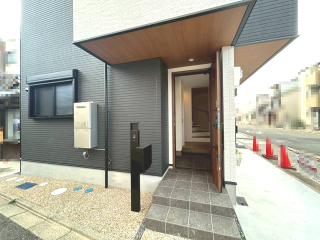 京都市中京区西ノ京藤ノ木町の外観|スタイリッシュな外観です。