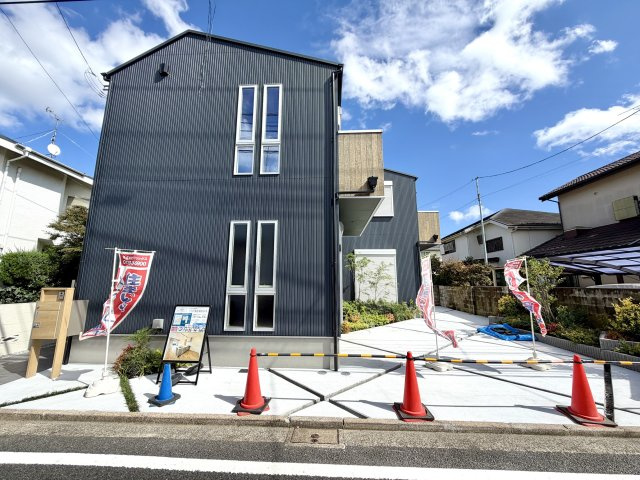 武蔵野市吉祥寺北町1丁目　土地48坪　ZEH水準省エネ邸宅の外観