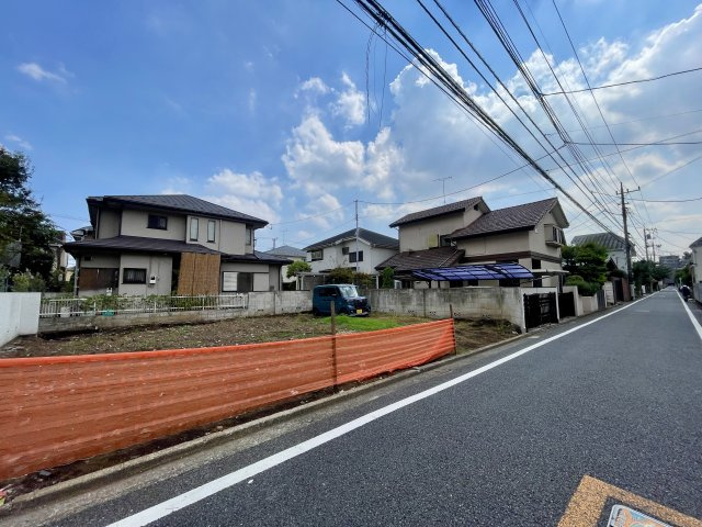 武蔵野市吉祥寺北町1丁目　土地48坪　ZEH水準省エネ邸宅の前面道路含む現地写真