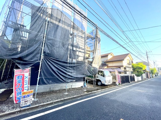 武蔵野市吉祥寺北町1丁目　土地48坪　ZEH水準省エネ邸宅の前面道路含む現地写真