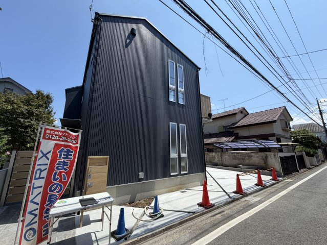 武蔵野市吉祥寺北町1丁目　土地48坪　ZEH水準省エネ邸宅の前面道路含む現地写真