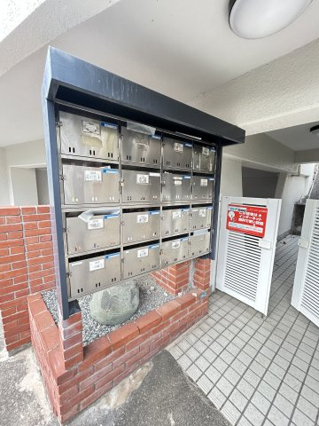 サンハイツ勝野の居間・リビング