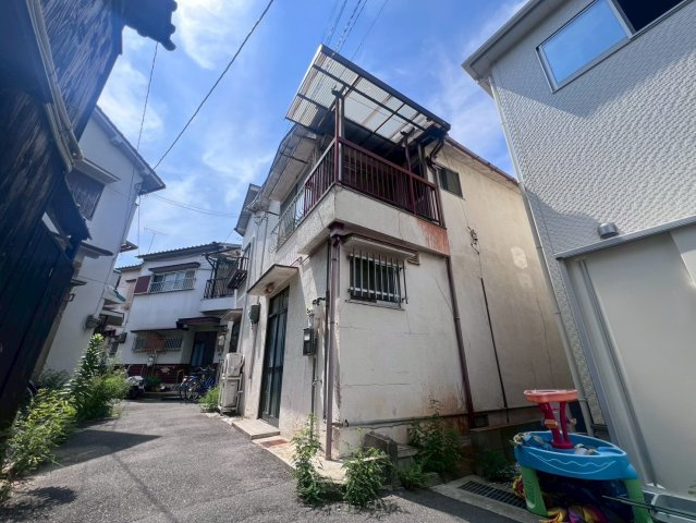 東大阪市吉松2丁目　古家付土地の外観|39.32m2（11.89坪）の整形地です！