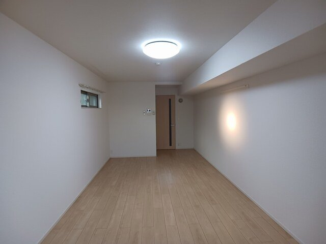 Ｋｉｎｄ（カインド）の内装|明るい室内です