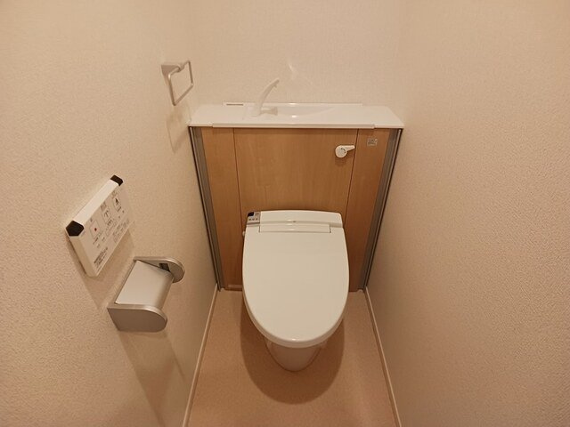 Ｋｉｎｄ（カインド）のトイレ|落ち着いた色調のトイレです