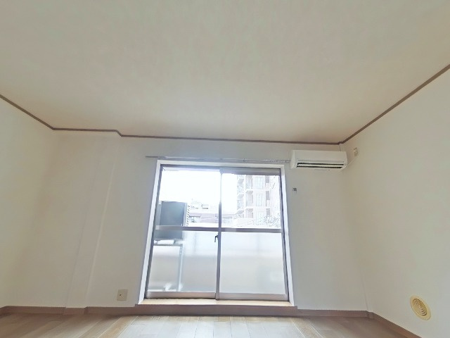 メゾンウエダの居間・リビング|おしゃれな居間です