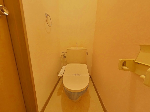 メゾンウエダのトイレ|温水洗浄便座（修理保証のない設備です）