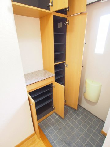 レジデンスKIIの玄関