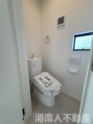 平塚市千石河岸　新築一戸建てのトイレ|ゆったりとした空間のトイレです