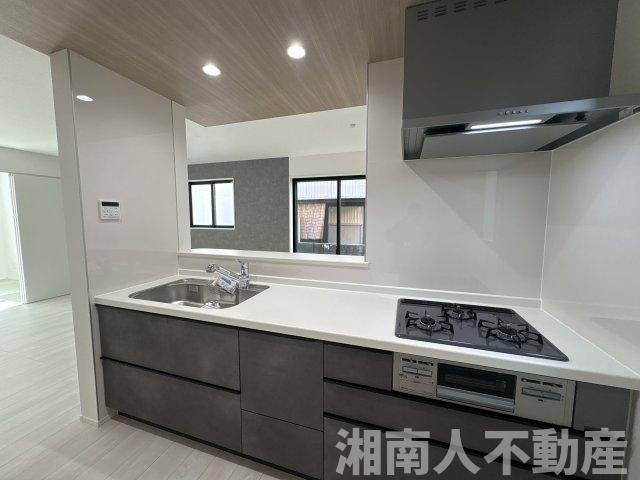 平塚市千石河岸　新築一戸建てのキッチン|キッチンでお料理をお楽しみください