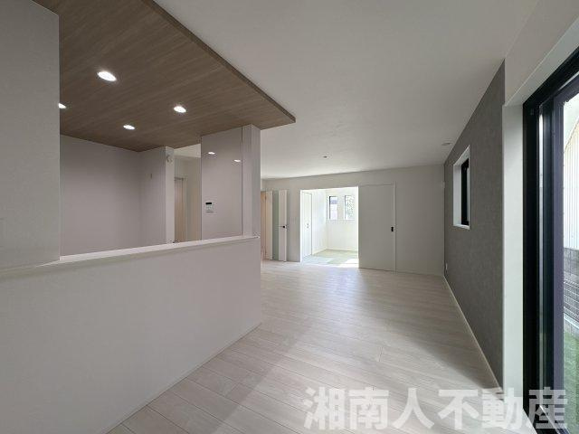 平塚市千石河岸　新築一戸建ての居間・リビング|使いやすいリビングです