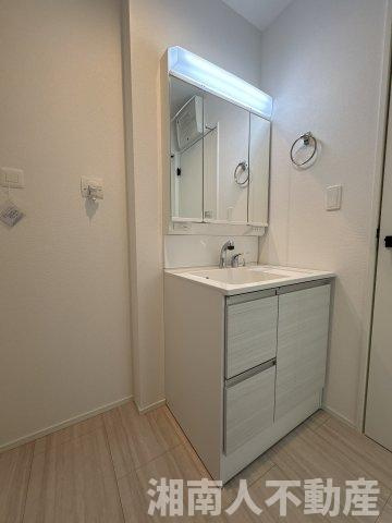 平塚市千石河岸　新築一戸建ての独立洗面台|独立洗面台、朝の身支度には欠かせません