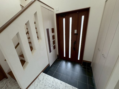 【玄関】 | 今熊４丁目　中古一戸建