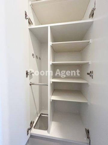 ファーストレジデンス栄の玄関