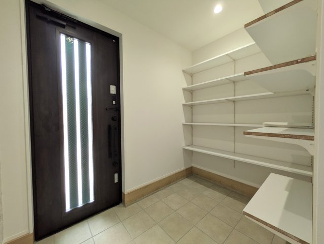 神戸市垂水区霞ヶ丘３丁目新築戸建Ｂ号地の玄関