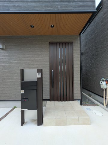 神戸市垂水区霞ヶ丘３丁目新築戸建Ｂ号地の玄関
