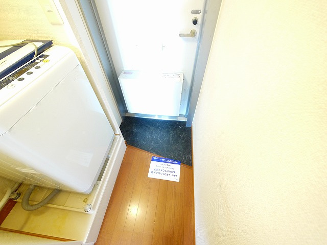 レオパレス大宮の玄関|シンプルで使いやすい玄関です