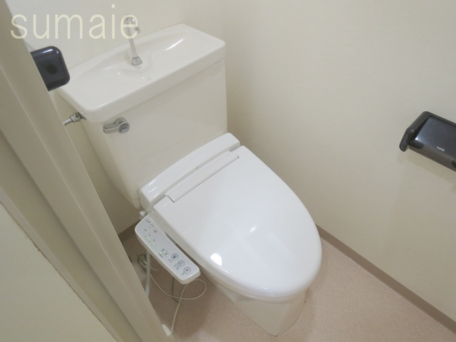 廣田８８のトイレ|温水洗浄便座機能が付いたトイレで快適です♪