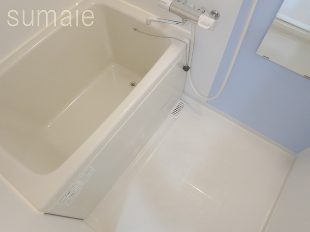 廣田８８の浴室|清潔感のあるバスルームでゆったり浸かれます♪