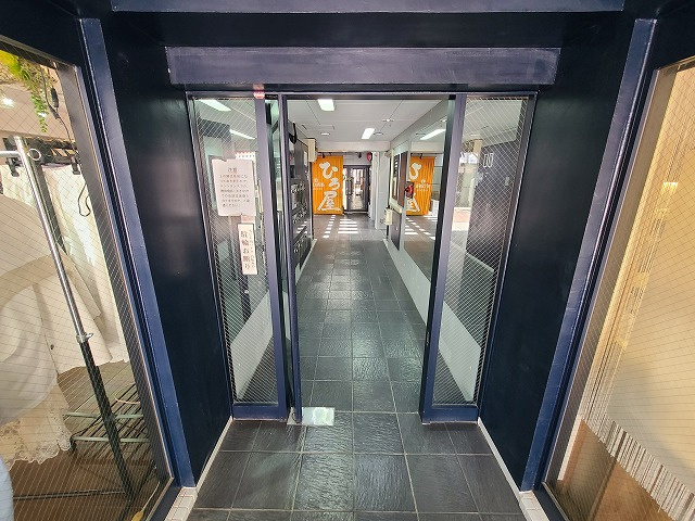 メルビ・ケイのエントランス