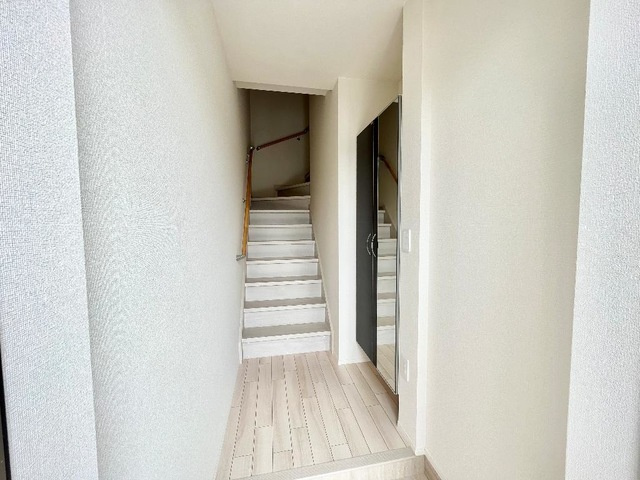 impiaNの玄関|シューズボックス付きの玄関です☆