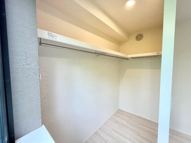 impiaNの収納|ウォークインクローゼットなので収納豊富です★