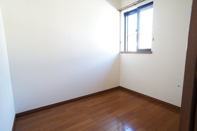 末成町テラスハウスの収納