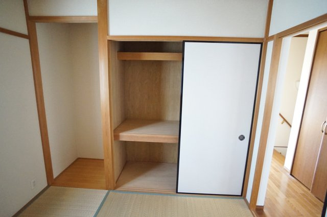 末成町テラスハウスの収納