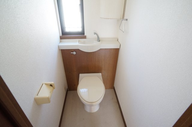 末成町テラスハウスのトイレ