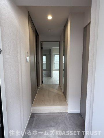 初台スカイレジテルの玄関