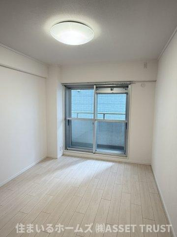 初台スカイレジテルの洋室