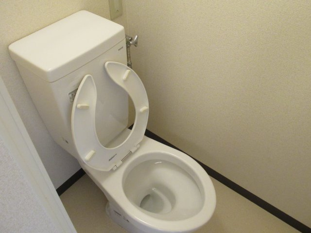 兵庫県公社　芦屋浜高層（高浜）２号棟のトイレ|落ち着いたトイレです