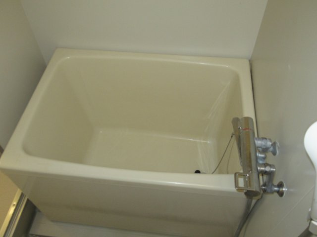 兵庫県公社　芦屋浜高層（高浜）２号棟の浴室|日々の暮らしに欠かせないお風呂です