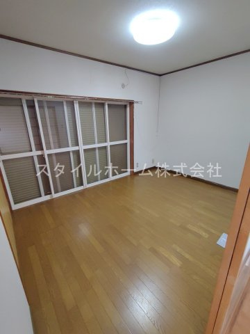 テラス牛川の居間・リビング