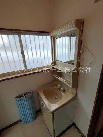 テラス牛川の洗面所