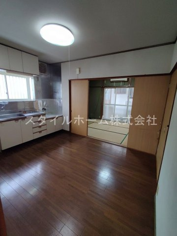 テラス牛川の居間・リビング