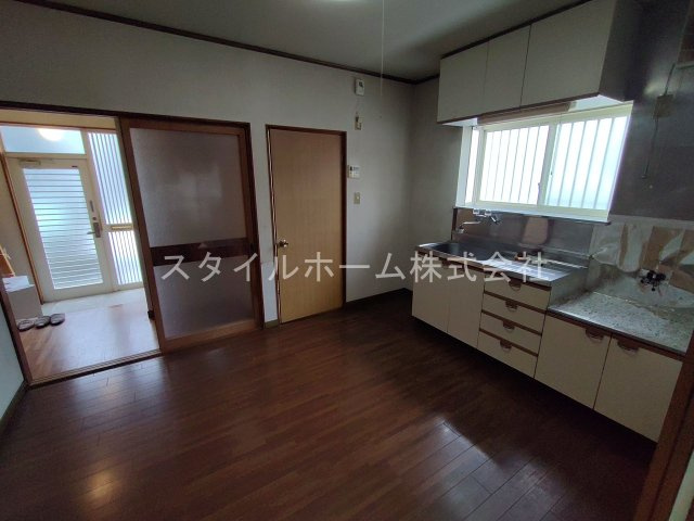 テラス牛川の居間・リビング