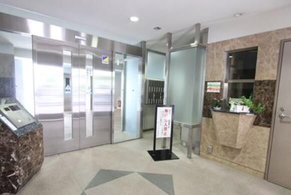 クオリア小石川のロビー