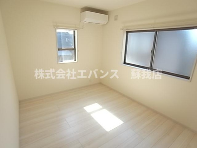 【寝室】 | 矢作町戸建 | 使い勝手のいい寝室です