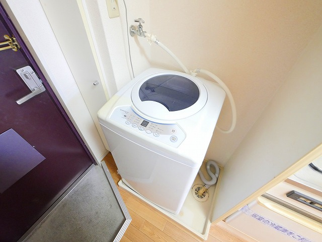 レオパレスナップアネックスの設備|嬉しい室内洗濯機置き場がございます。