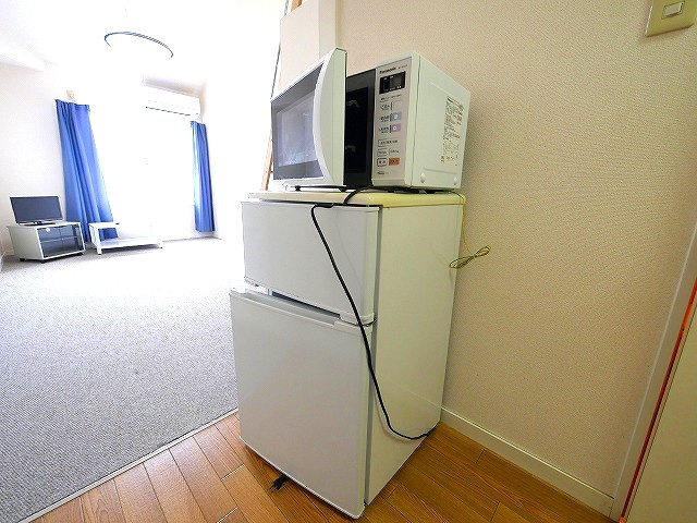 レオパレスナップアネックスの設備|２ドア冷蔵庫・電子レンジ