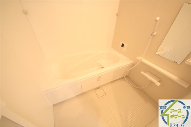 ベルプラージュ魚住の浴室