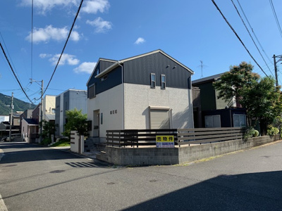 【前面道路含む現地写真】 | 横代東町二丁目4番18号（B-25）